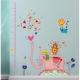 Decal dán tường voi phun nước hồng