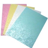 100 tờ Giấy bìa màu thơm a4 – có hoa văn – màu hồng