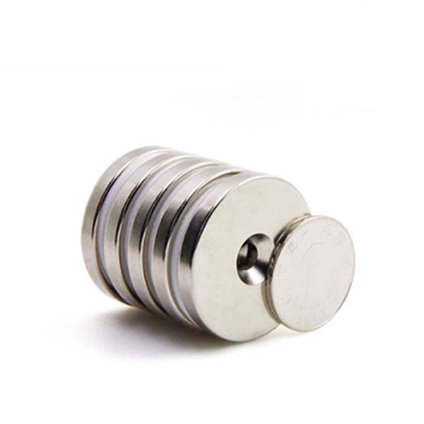 Nam châm viên 30x5 lỗ 6 ( hít bi sắt )