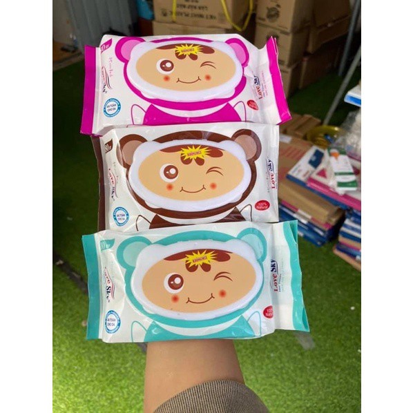 Khăn ướt love sky 80 tờ giá sĩ.