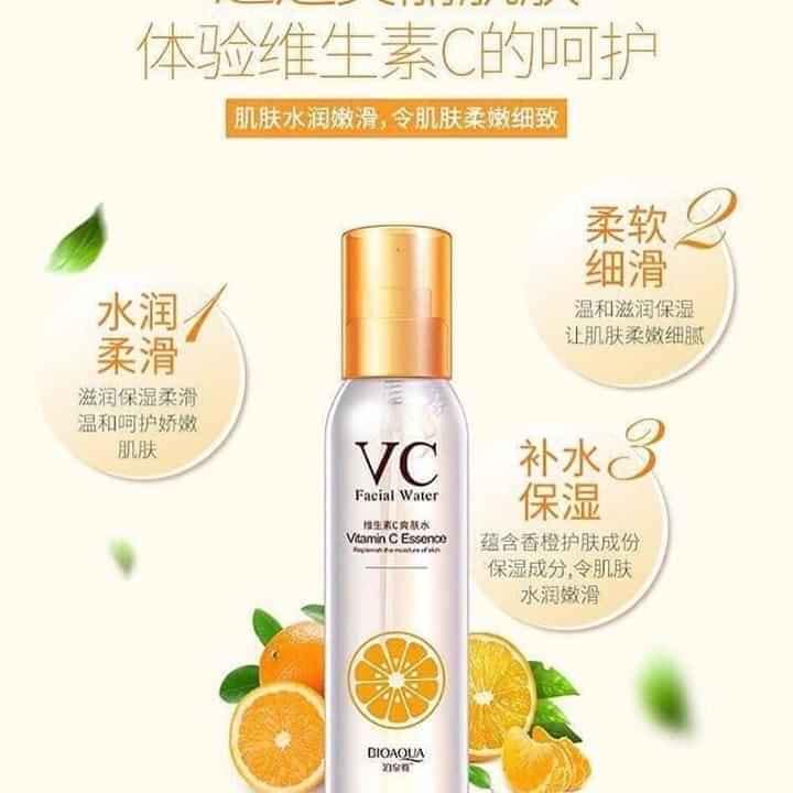 Xịt Khoáng VC cân bằng da cấp nước Bioaqua 150ml