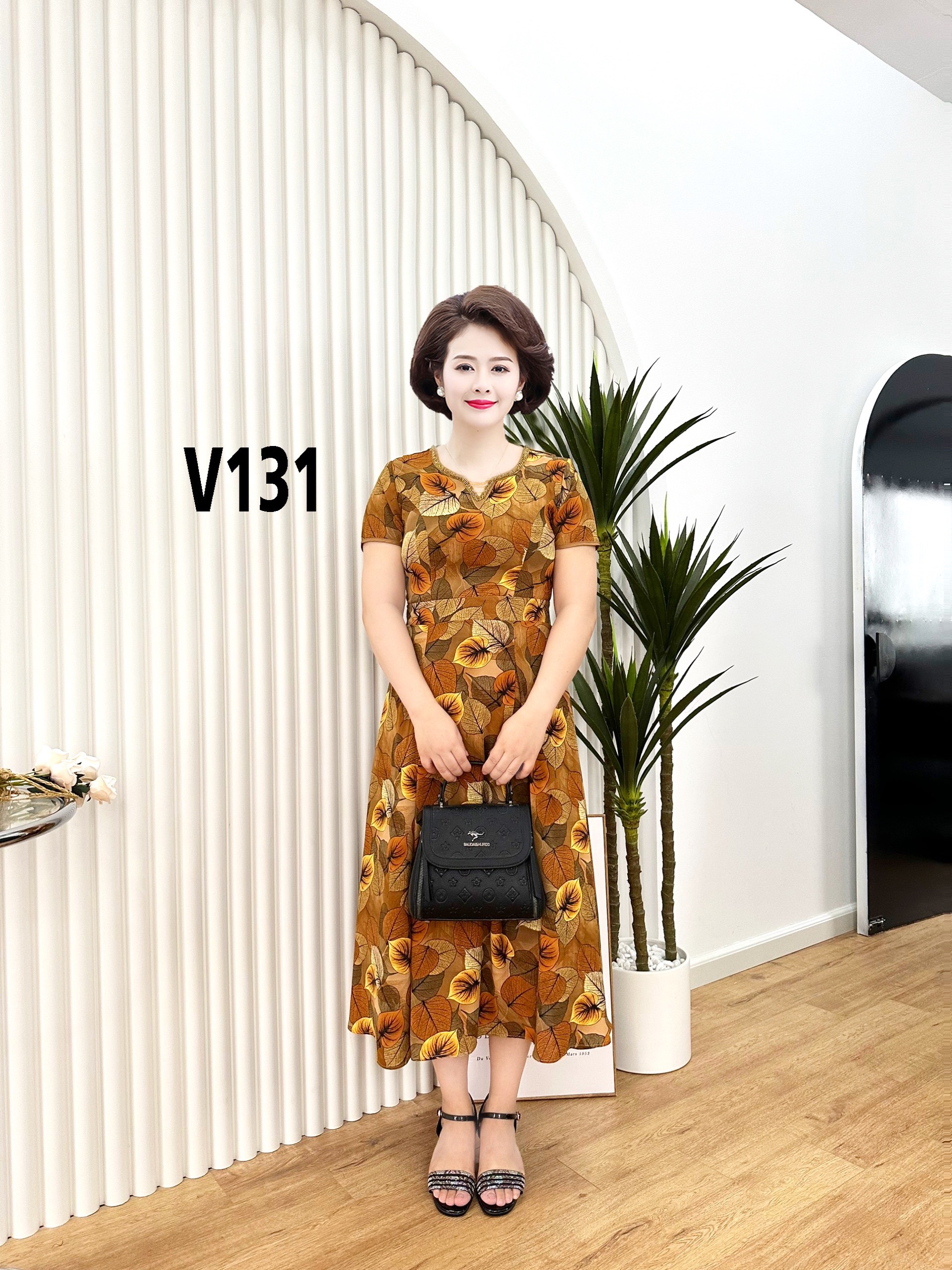 Váy đầm maxi tuổi trung niên cao cấp , chất liệu lụa mịn mềm mát
