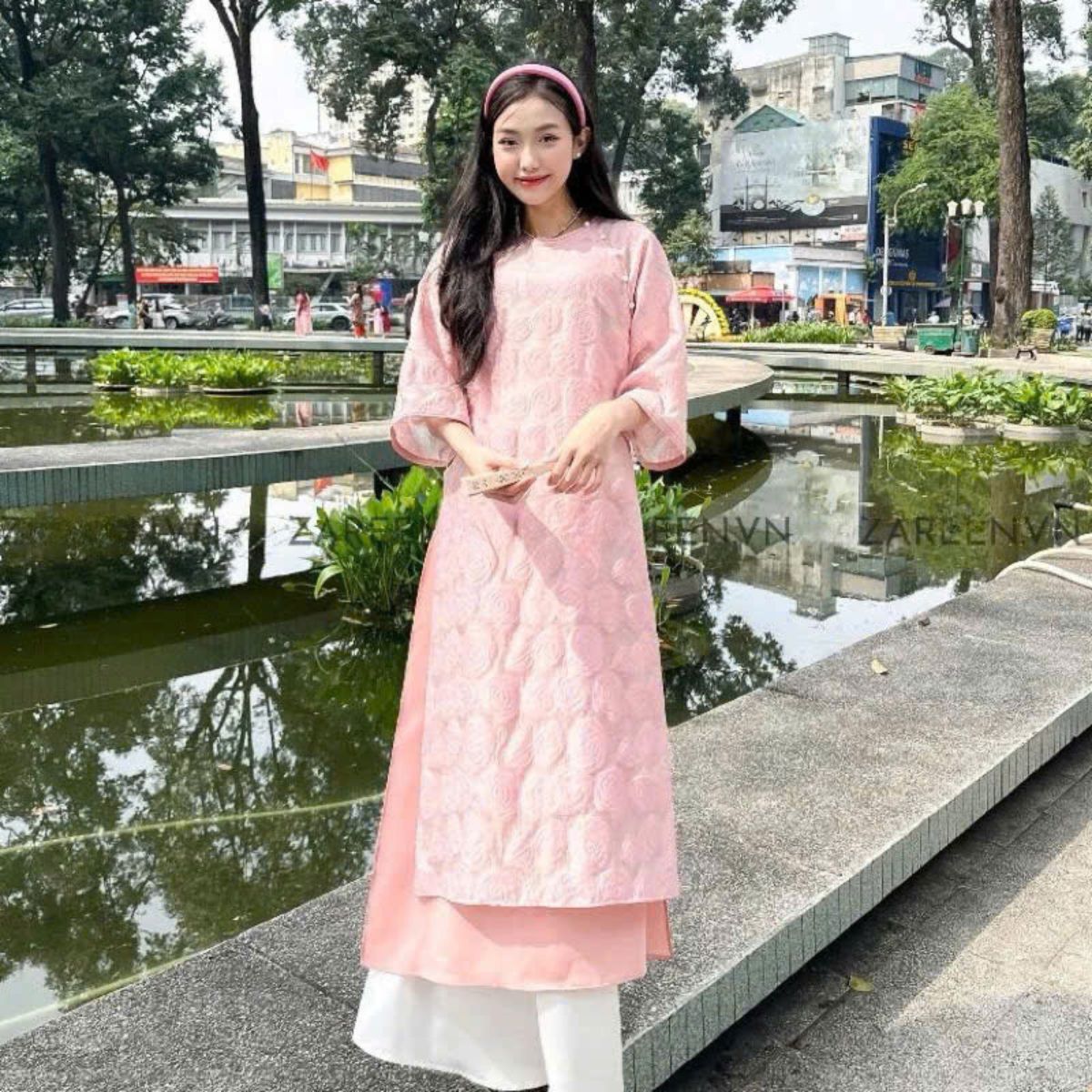 Set áo dài cách tân nữ in hoa to nổi Maian áo cổ tròn xẻ tà 2 bên phối hàng cúc ngọc tiểu thư sang chảnh kèm quần S5222