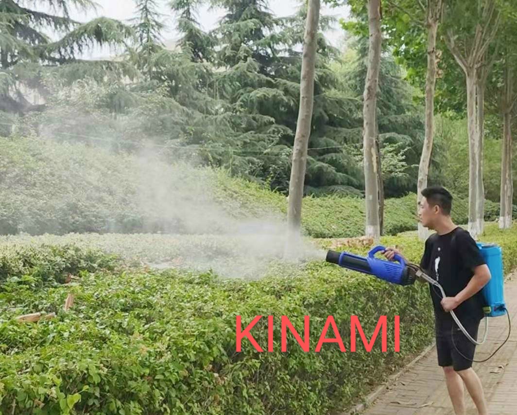 Vòi phun thuốc trừ sâu cằm tay 12v .