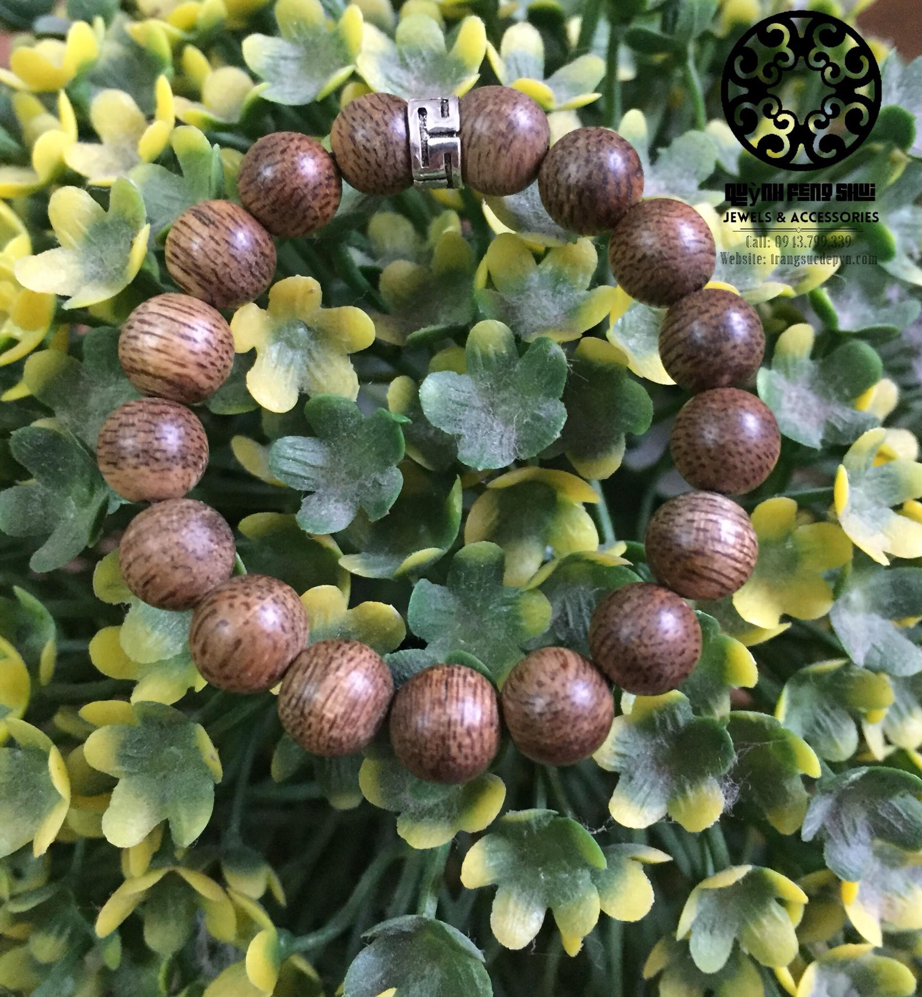 Vòng tay trầm hương cho bé kết hợp charm bạc 925 siêu dễ thương