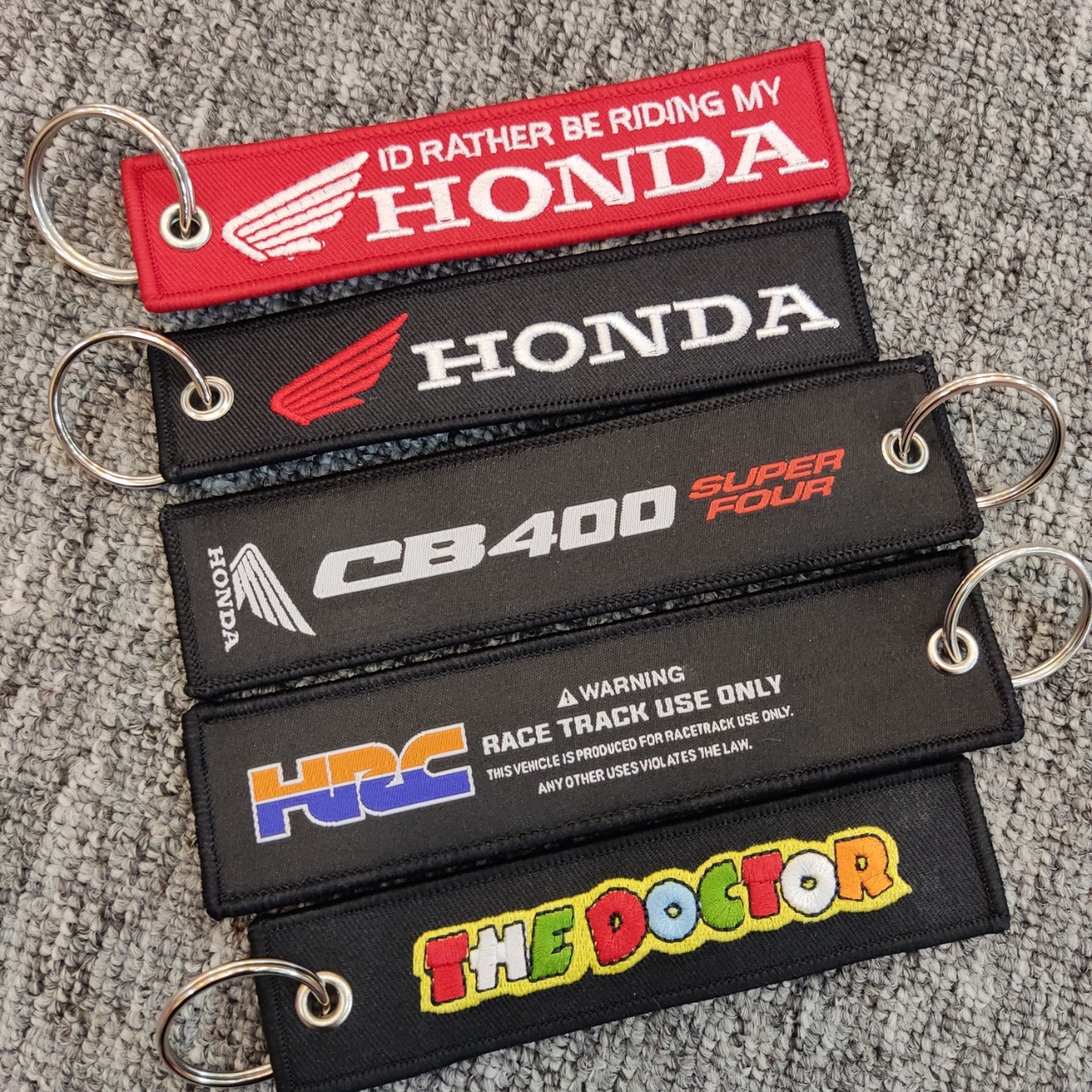 Móc chìa khóa vải hình thêu Honda 13x3cm cá tính