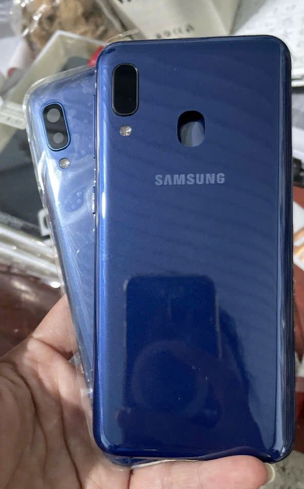 lưng samsung a20e/a202 xanh