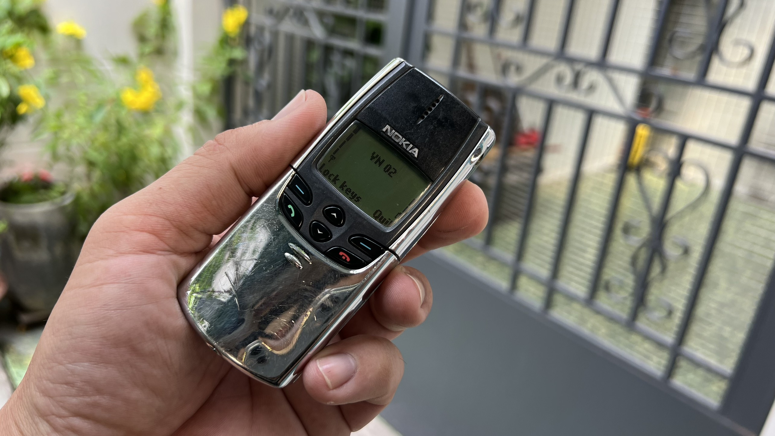 Lk Điện thoại Nokia 8810 chính hãng
