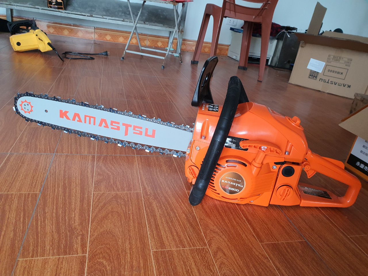 Máy Cưa Xích Chạy Xăng Kamastsu nhật bản 6800