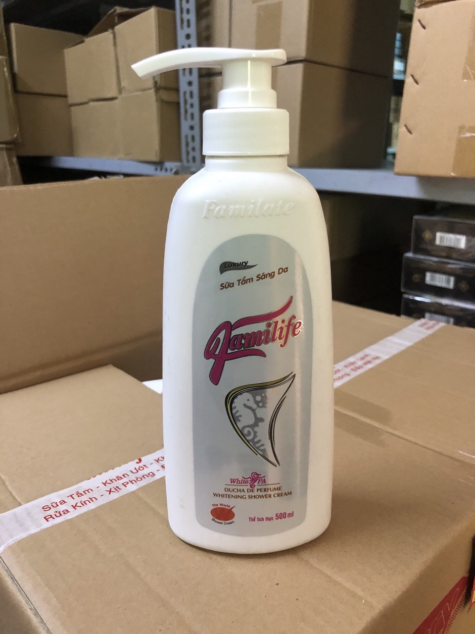 Sữa Tắm Cá Ngựa FAMILIFE 500ML