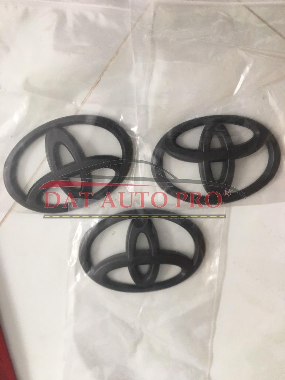 Tem 3D logo TOYOTA dùng Cho oto màu đen