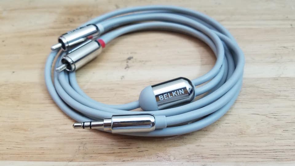Dây 3.5 ra 2 đầu Av Belkin bãi dài 2m chuẩn audio