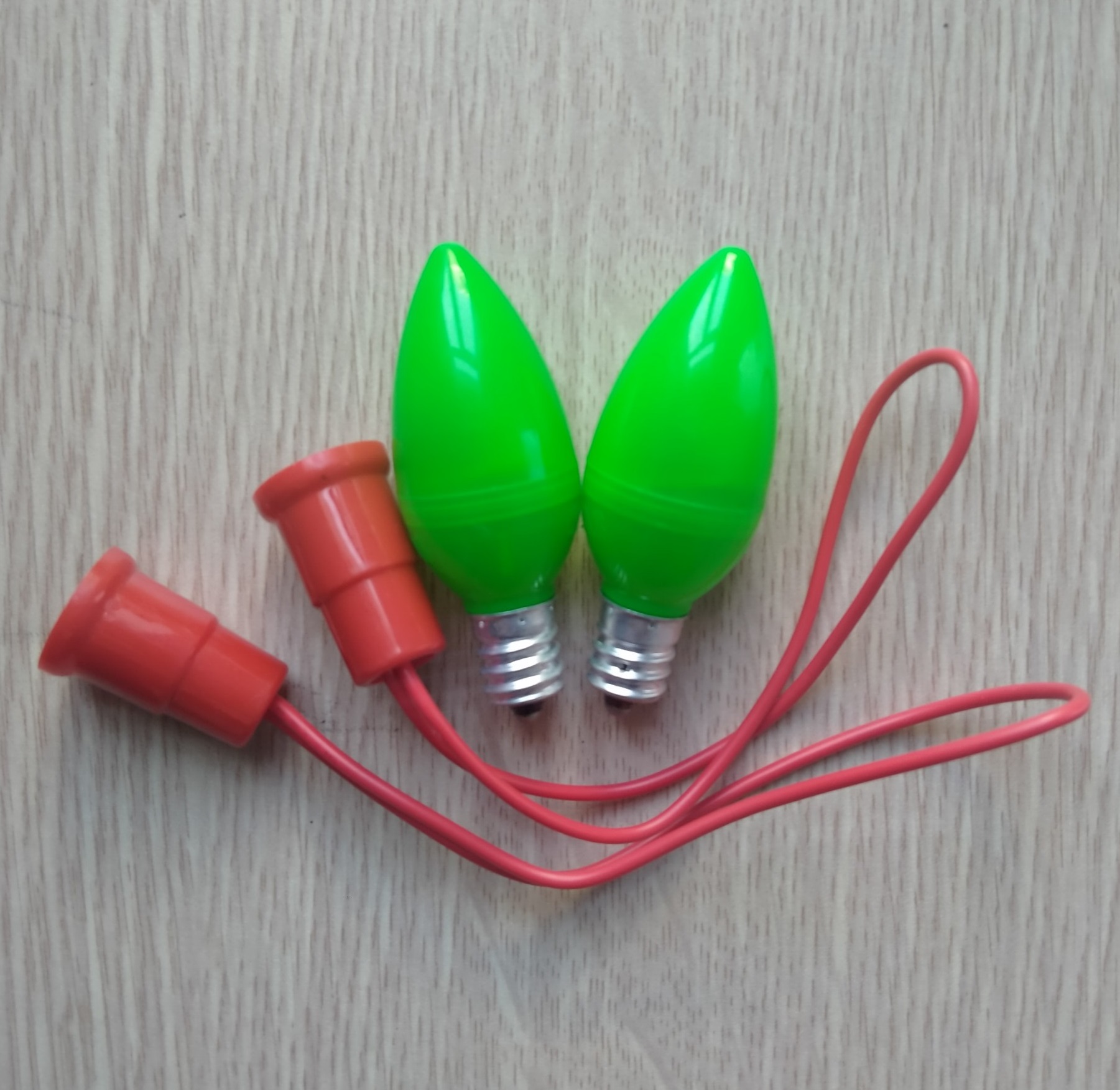 Bộ 2 bóng led ớt 1w đuôi e12 đỏ xanh lá vàng + đuôi đèn e12 sopoka bóng lửa trong đỏ 3w e12 bóng nến 40w đuôi e14 halogen hòa thái