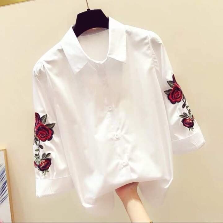 Áo sơ mi nữ tay lửng thêu hoa hồng ở tay am20