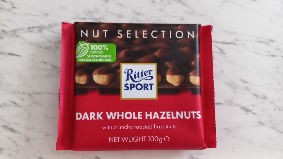 Sô-cô-la đen Hạt phỉ Ritter Sport Dark Whole Hazelnuts 100g