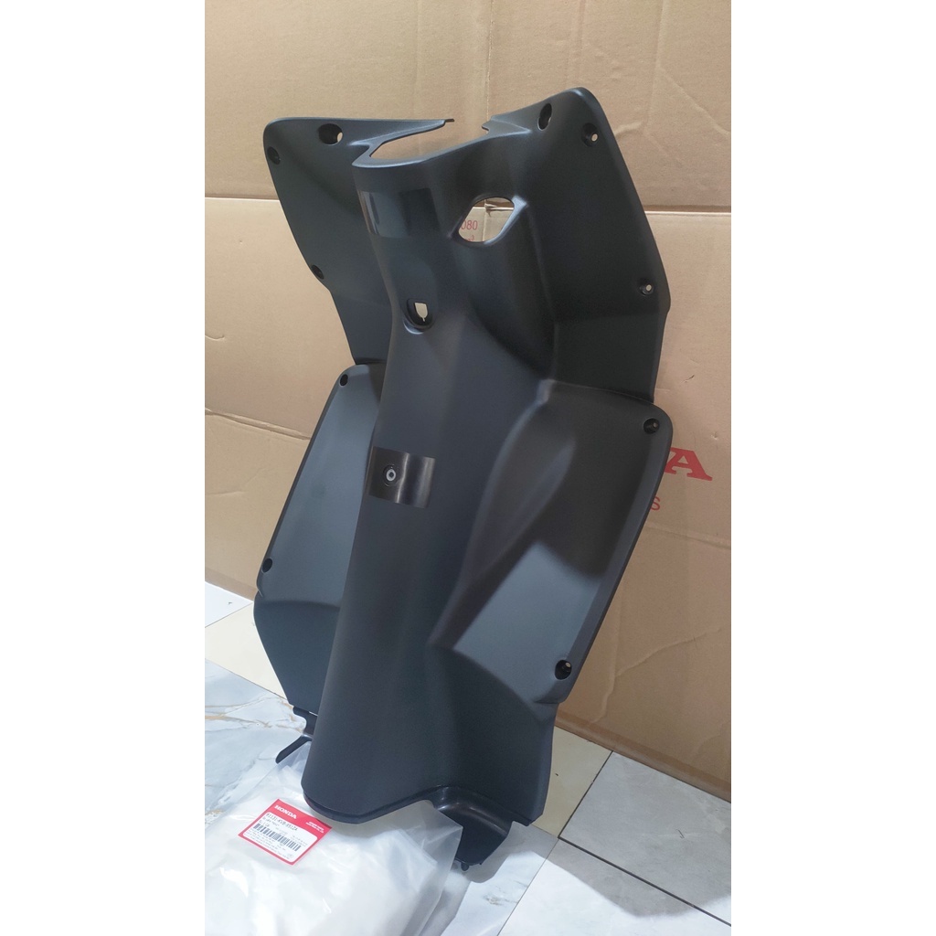 Ốp yếm - ốp ổ khóa honda click năm 2006-2011 màu đen.