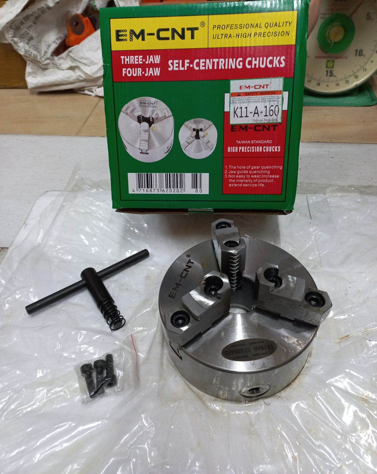 Mâm cặp em-cnt 3 chấu lật