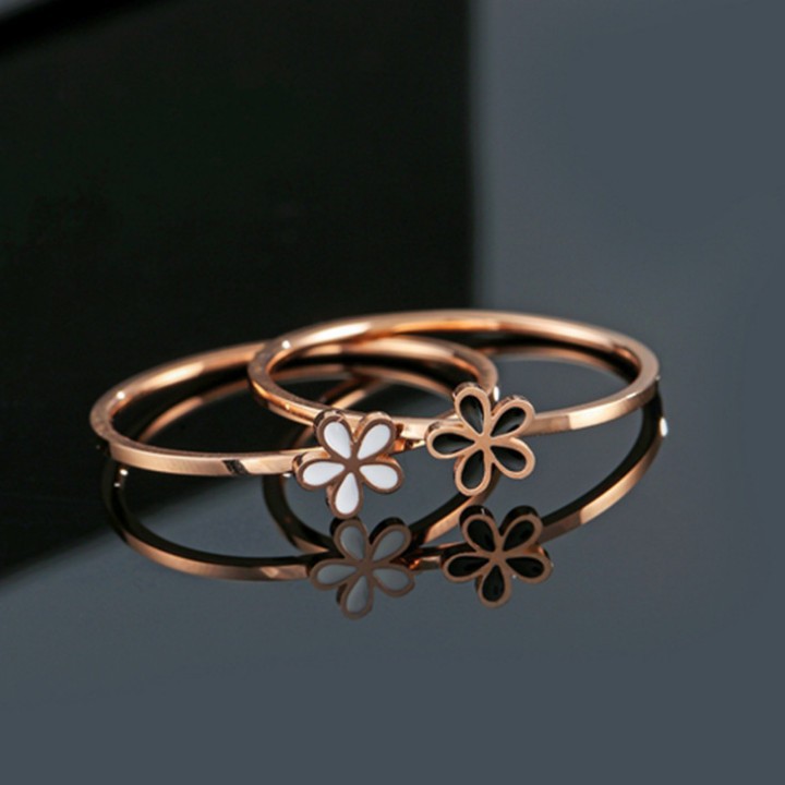 Nhẫn Nữ Hoa Mai Titan Không Đen TT 1775