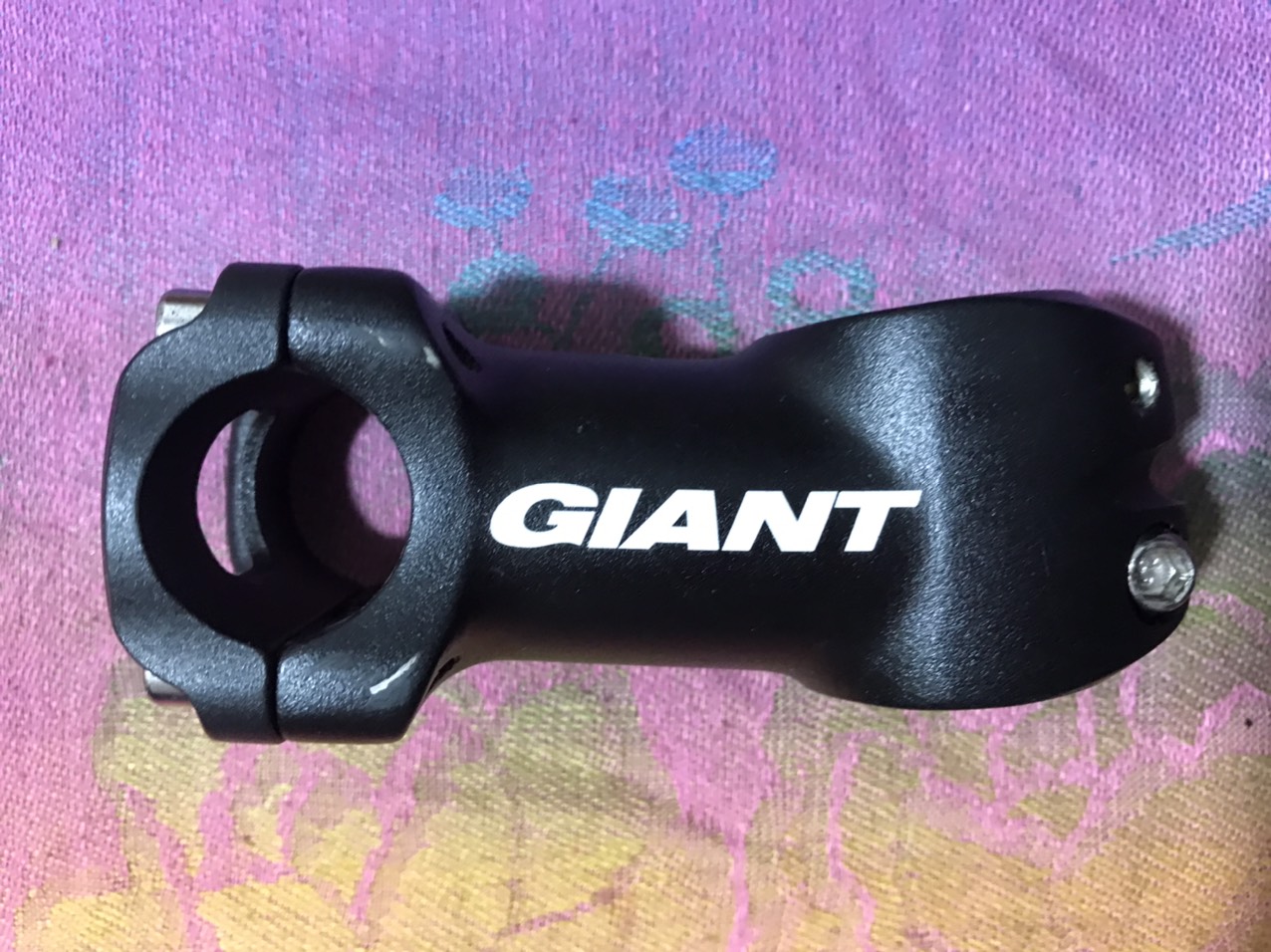 Bô tân xe đạp thương hiệu GIANT