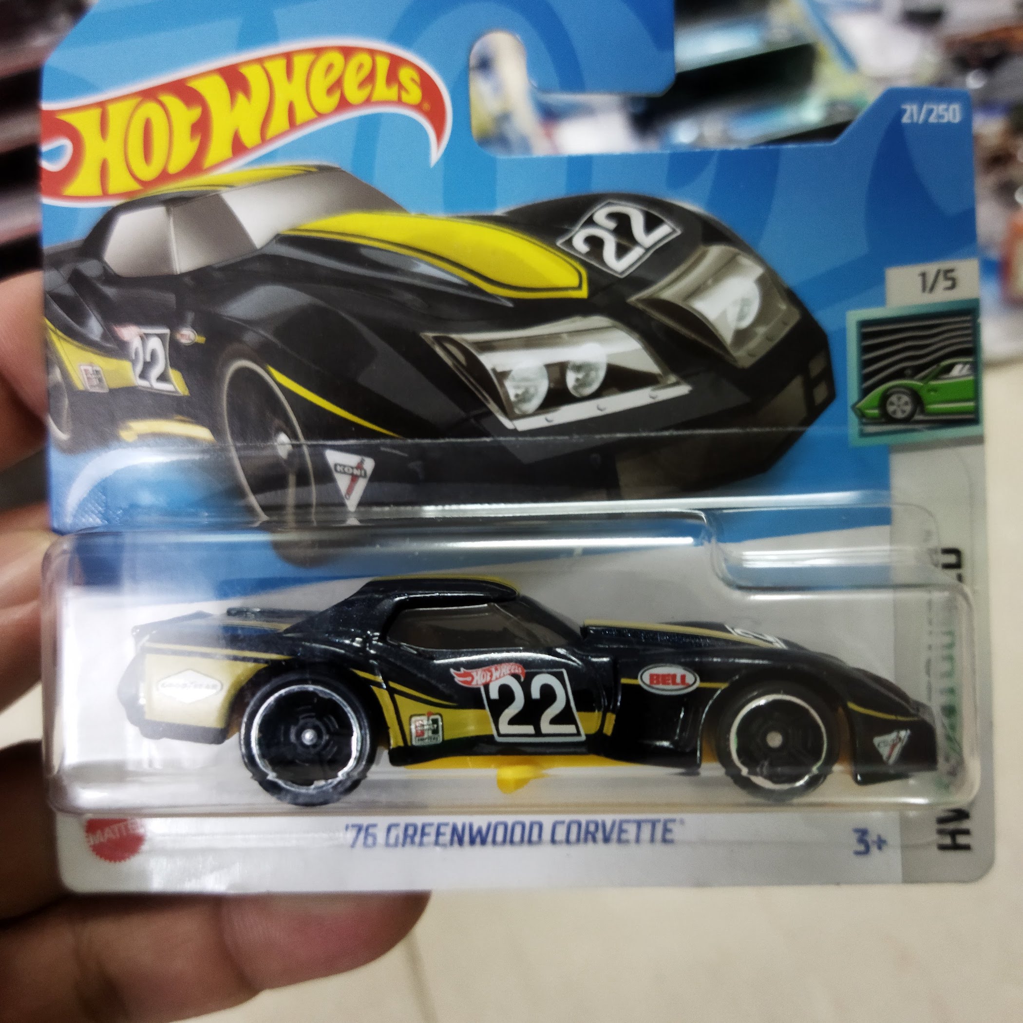 Xe Mô Hình Chính Hãng HotWheels - 76 Greenwood Corvette
