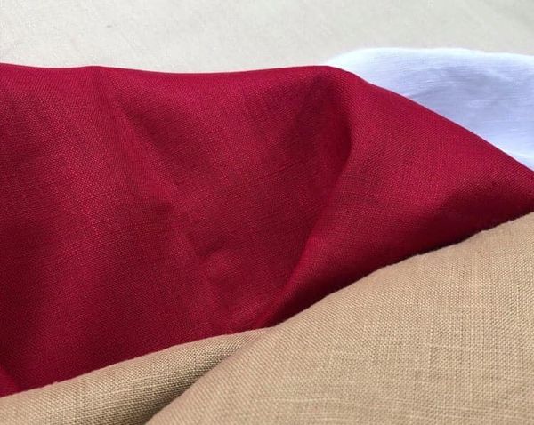 Vải Linen tưng màu đỏ đô, đẹp tông trầm!