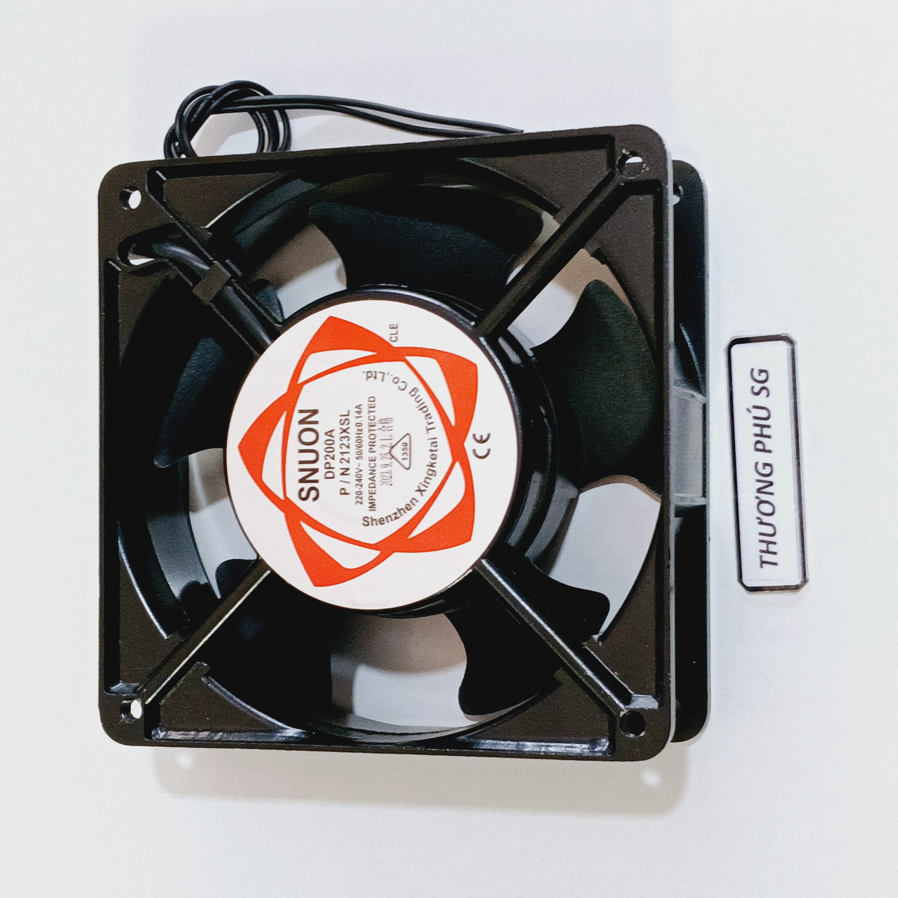 Quạt 12cm / dày 3.9cm -- 4.0cm - chạy điện áp ac: 220v / 0.14a