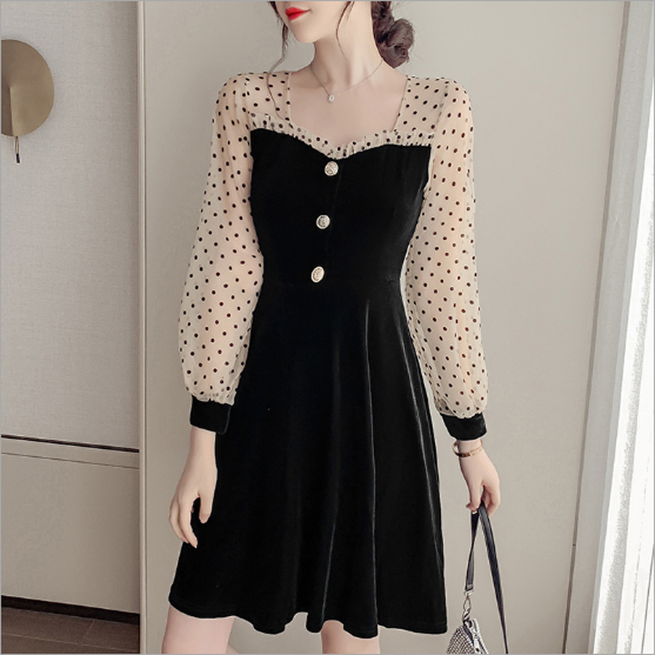 Váy Nhung Tay Lưới Chấm Bi