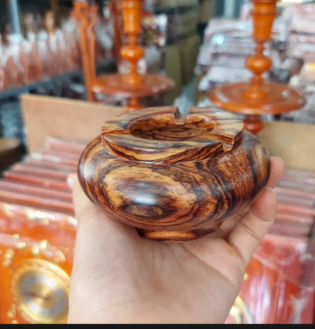 Gạt tàn tròn gỗ cẩm nguyên khối siêu bền-đẹp- trang trí bàn phòng khách vân gỗ siêu đẹp