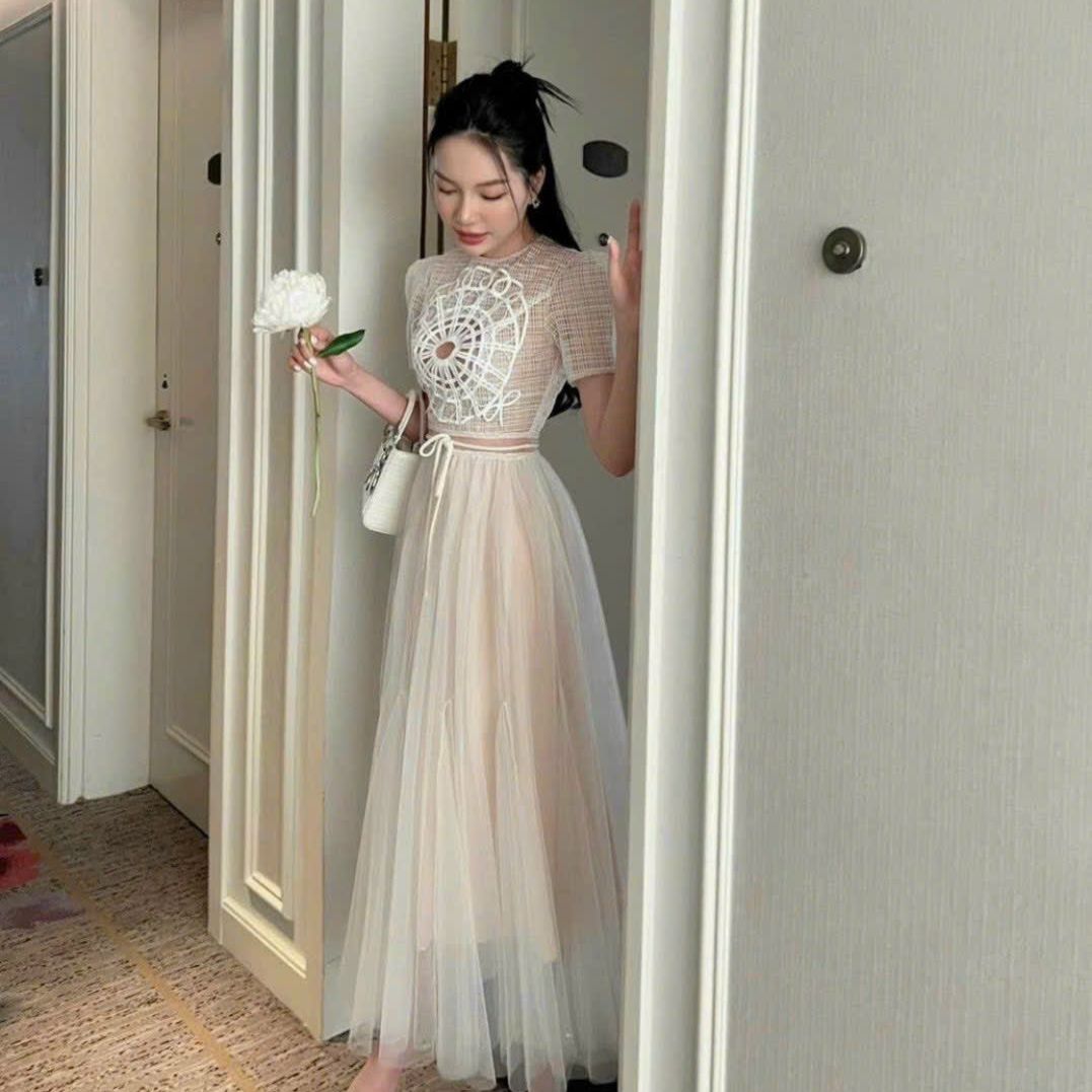 Đầm thời trang dáng dài xòe tay bồng phối ren - Mayo Dress
