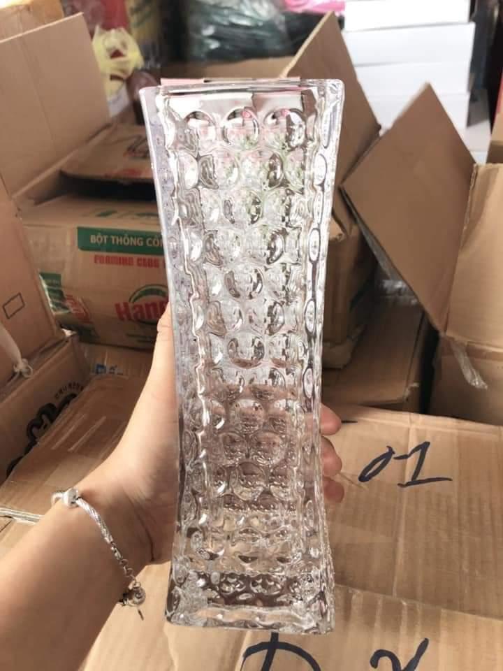[HCM]Bình cắm hoa 25cm (Lọ hoa) thủy tinh pha lê họa tiết kim cương miệng vuông - Quà tặng từ Unilever