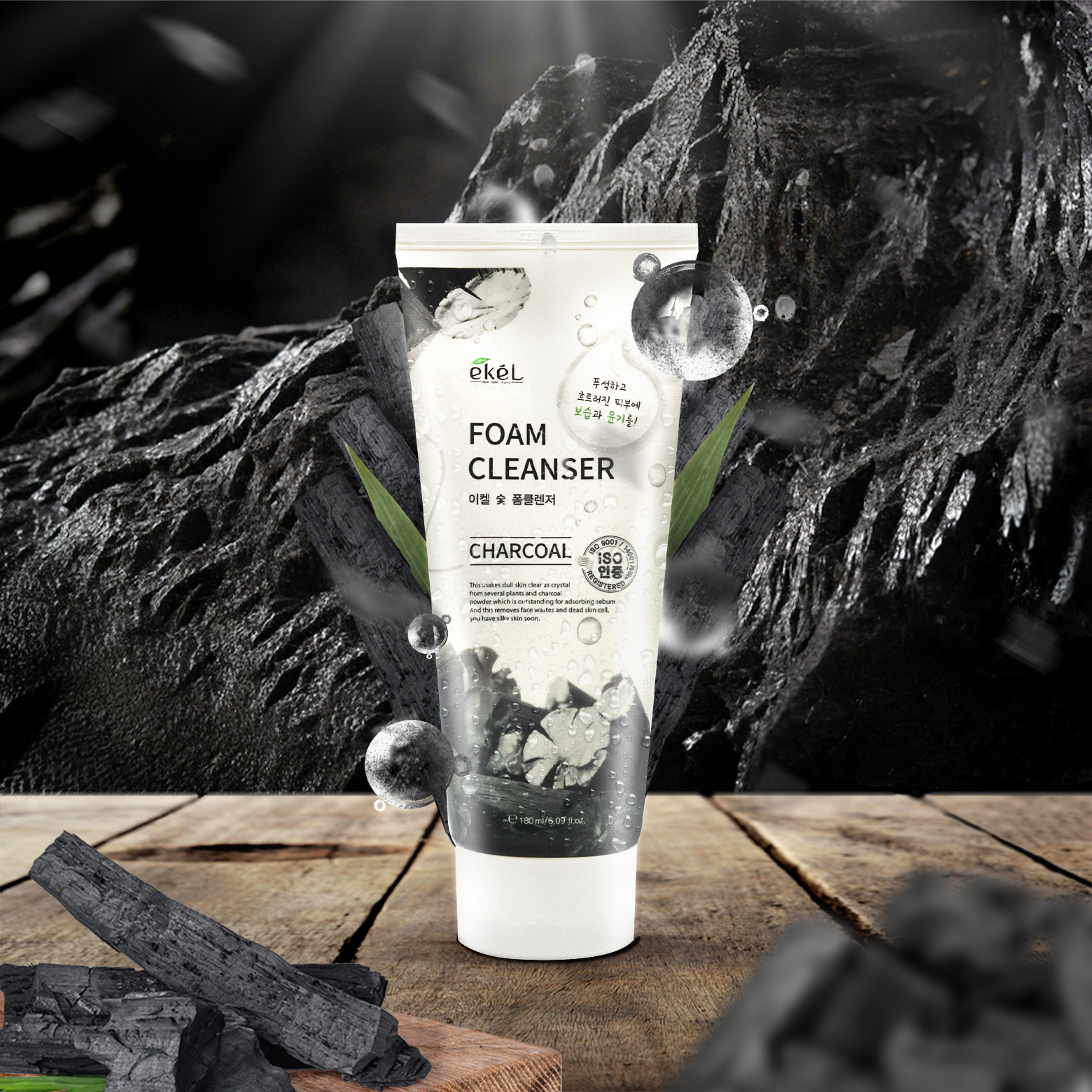 [ HOT DEAL ] Sữa Rửa Mặt Than Hoạt Tính Ekel Làm Trắng Da, Ngăn Ngừa Mụn Cám Và Đầu Đen,Giảm Nám Tàn Nhang Nhập Khẩu Hàn Quốc 180ml