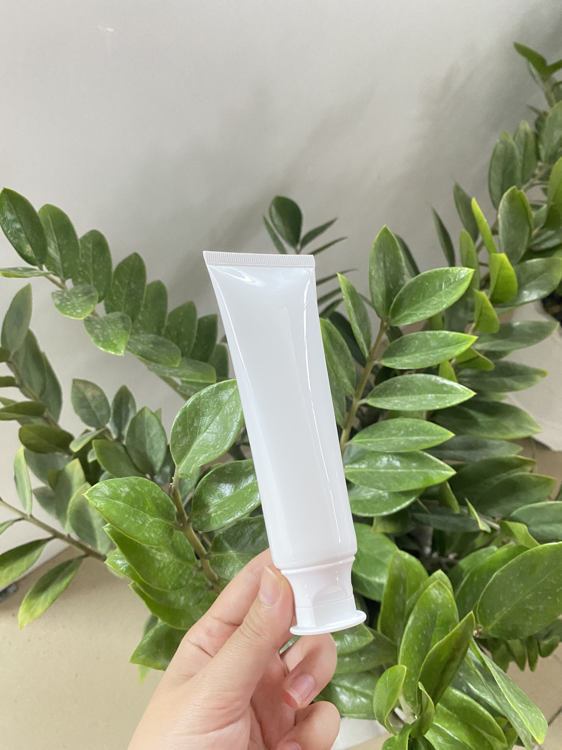Tuýp nhựa 100gr nắp bật doctor kiểu hàn quốc