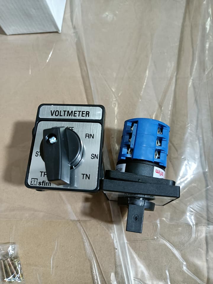 Chuyển mạch volt LW21-20A