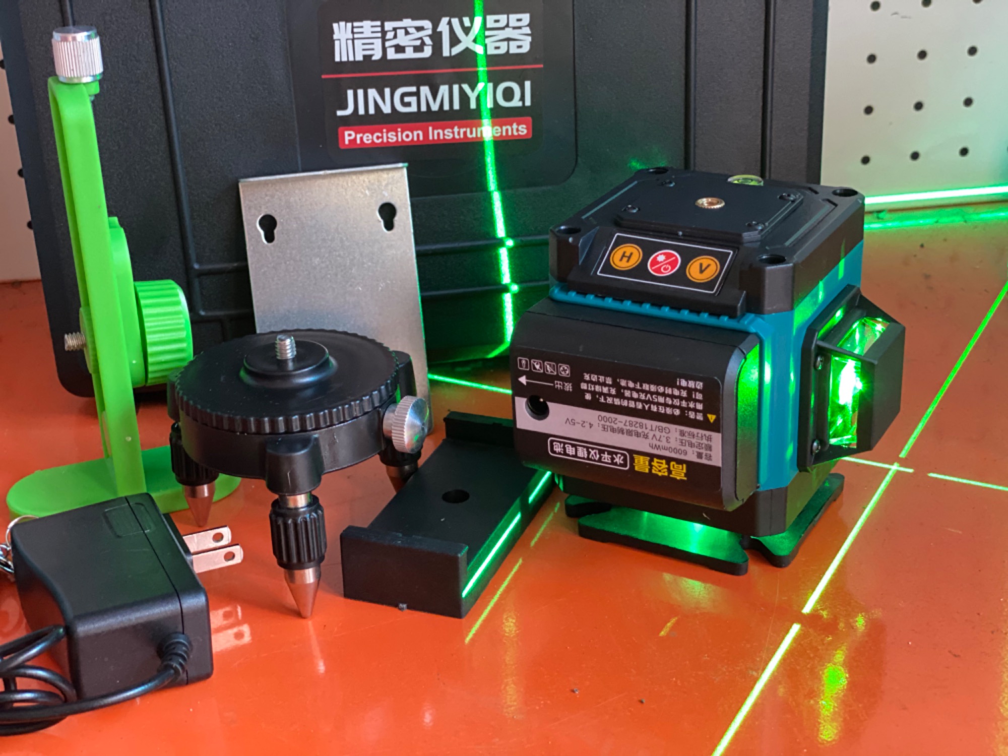 Máy cân bằng laser 12 tia xanh
