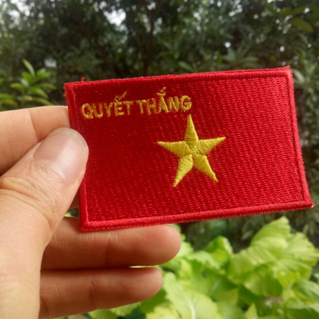 Patch cờ vải sticker Việt Nam Quyết thắng không có nhám dính thêu full chỉ