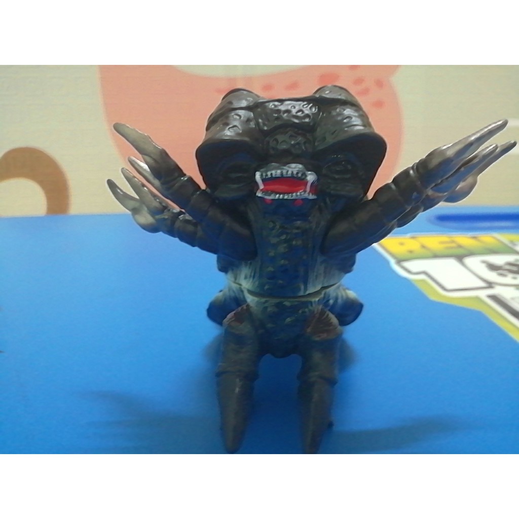 Mô hình Quái vật Gatanothor Kaiju Bandai Ultraman Monster Serie Siêu nhân điện quang