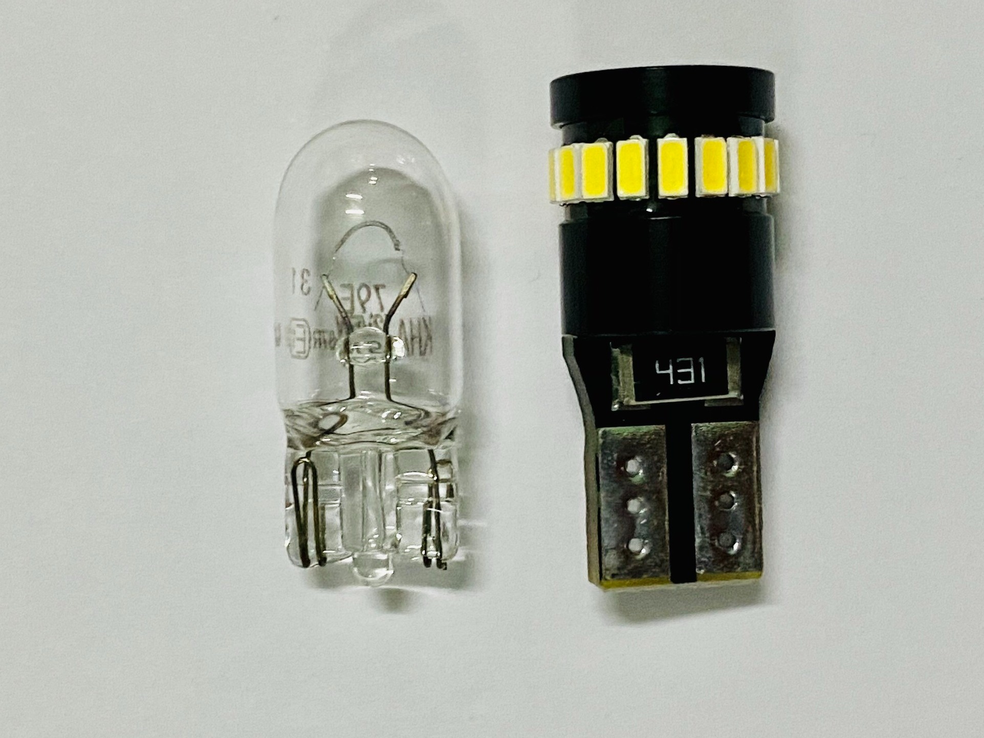 Led T10 cho ô tô,xe máy với 24 led SMD-ánh sáng tỏa điều, mạnh và dịu mắt