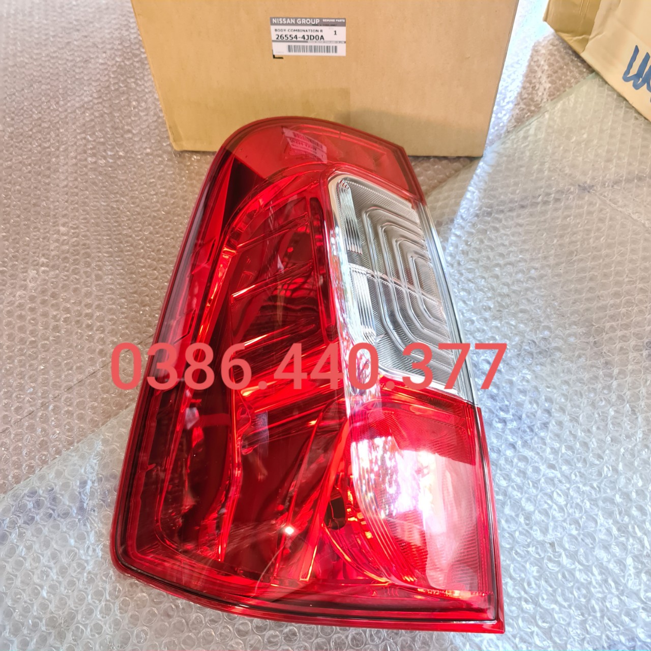 Đèn hậu navara np300 xịn