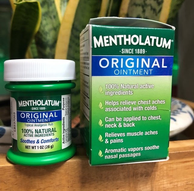 Dầu cù là mentholatum 100% natural