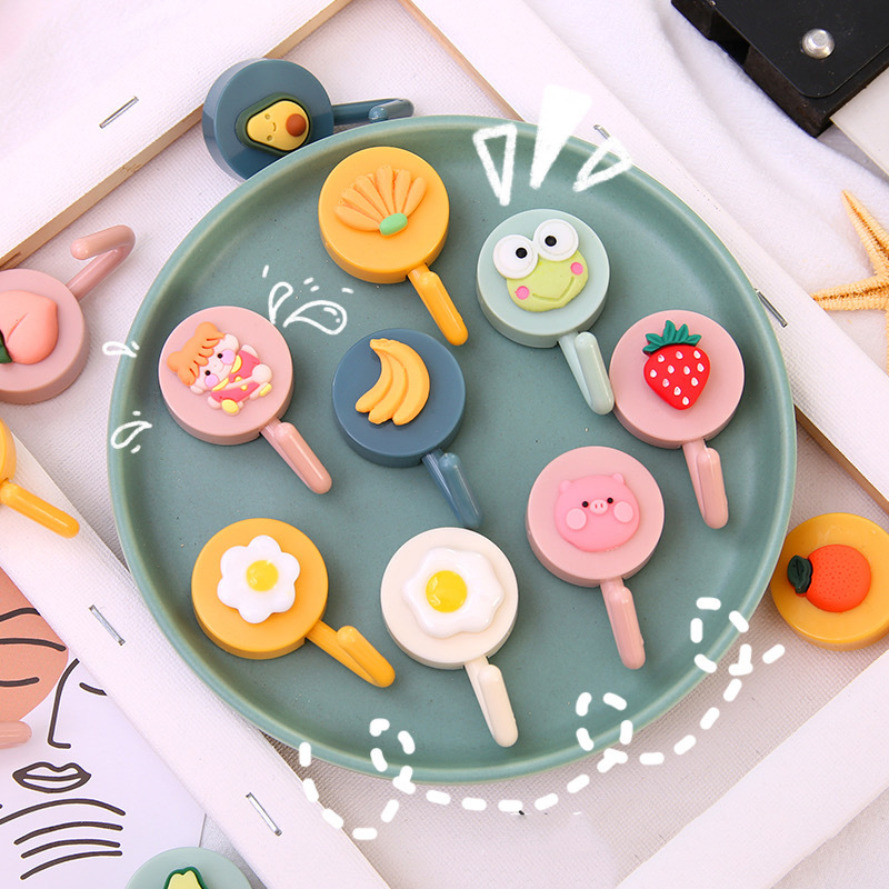 Móc treo đồ dán tường bằng nhựa nhiều hình cute dễ thương