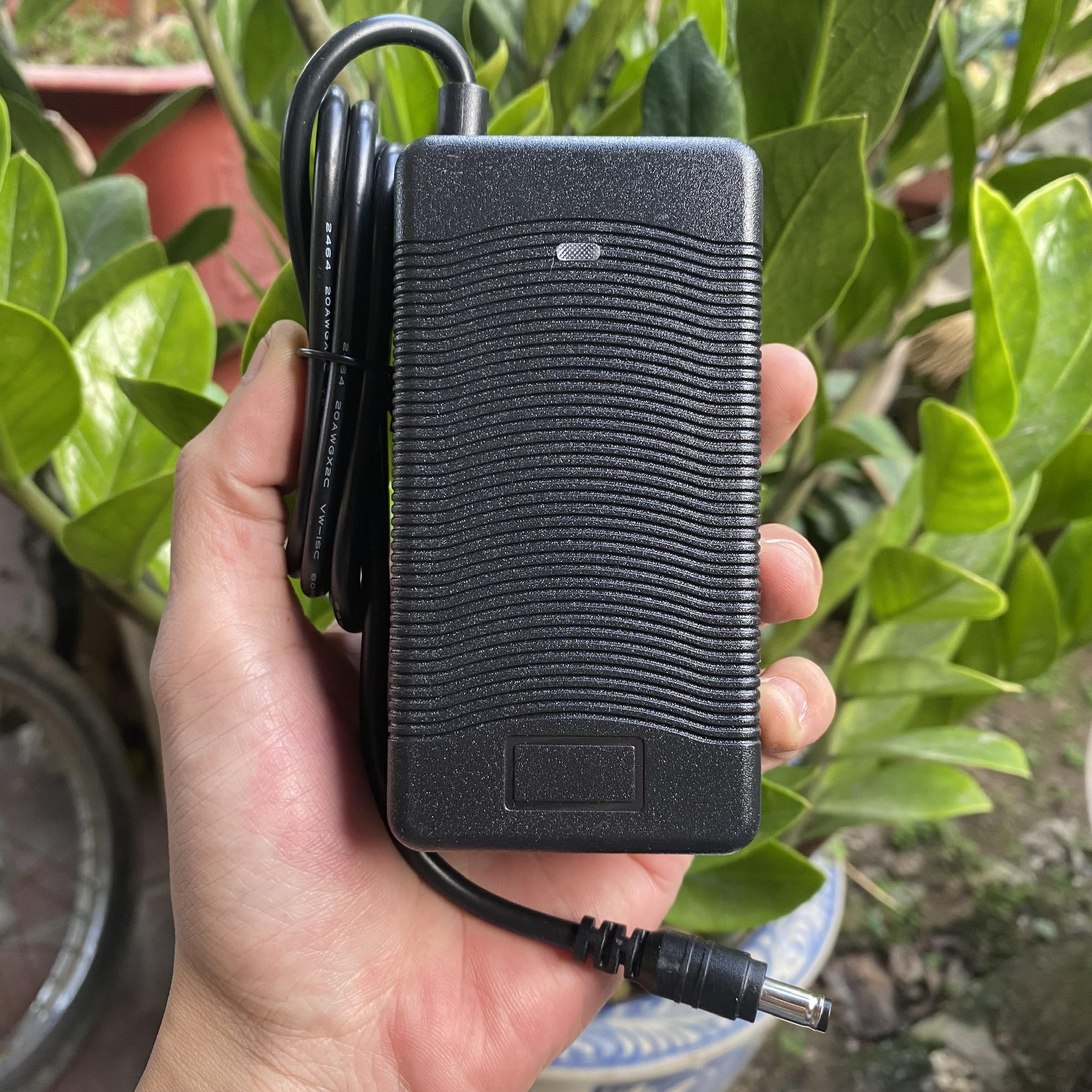 Sạc pin lithium 3s 4s 5s 6s 7s 2a/3a có đèn báo đầy