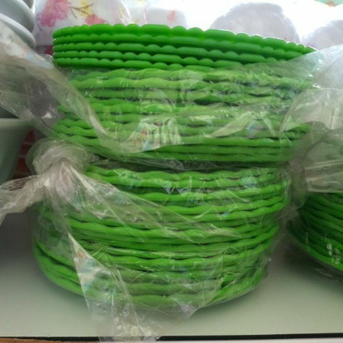 Set 10 dĩa nhựa tròn xanh lá loại rẻ