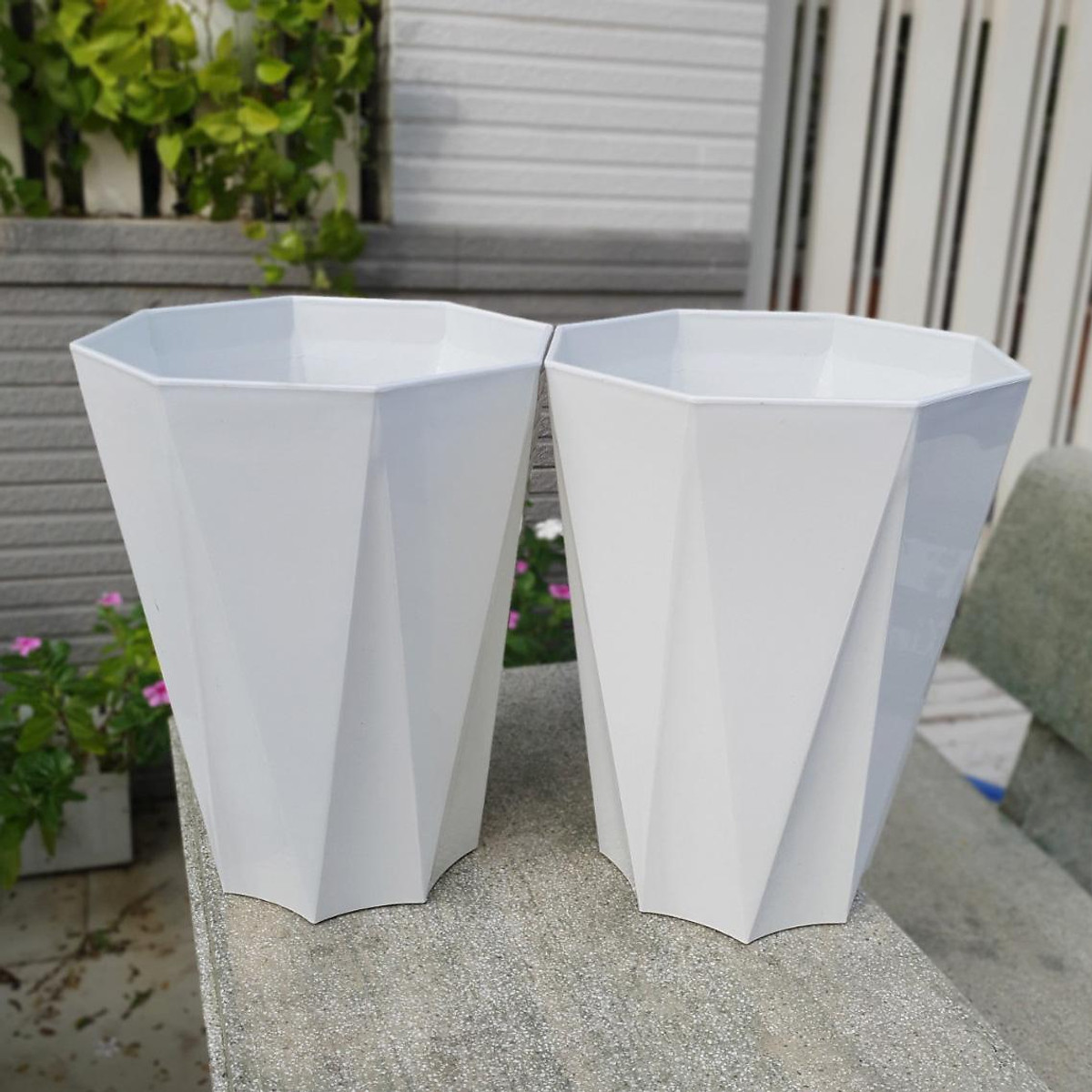 Chậu nhựa CỠ LỚN DÀY tám cạnh trồng hoa, trồng cây giả sứ (KT: 31cm x Cao 40cm)