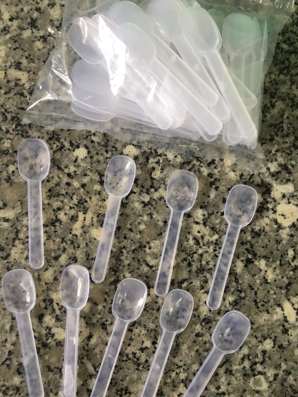 Set 100 muỗng sữa chua , bánh flan , nhựa đẹp