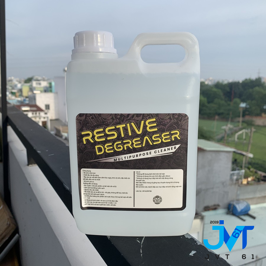 Nước rửa xe Restive Degreaser chai 2 lít mẫu mới