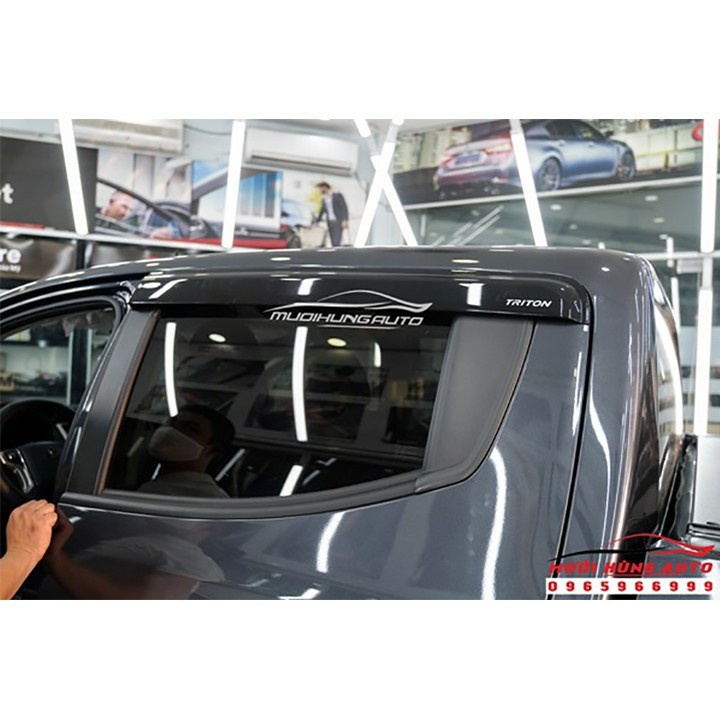 Vè che mưa xe mitsu triton 2016 _ 2022 mẫu đen