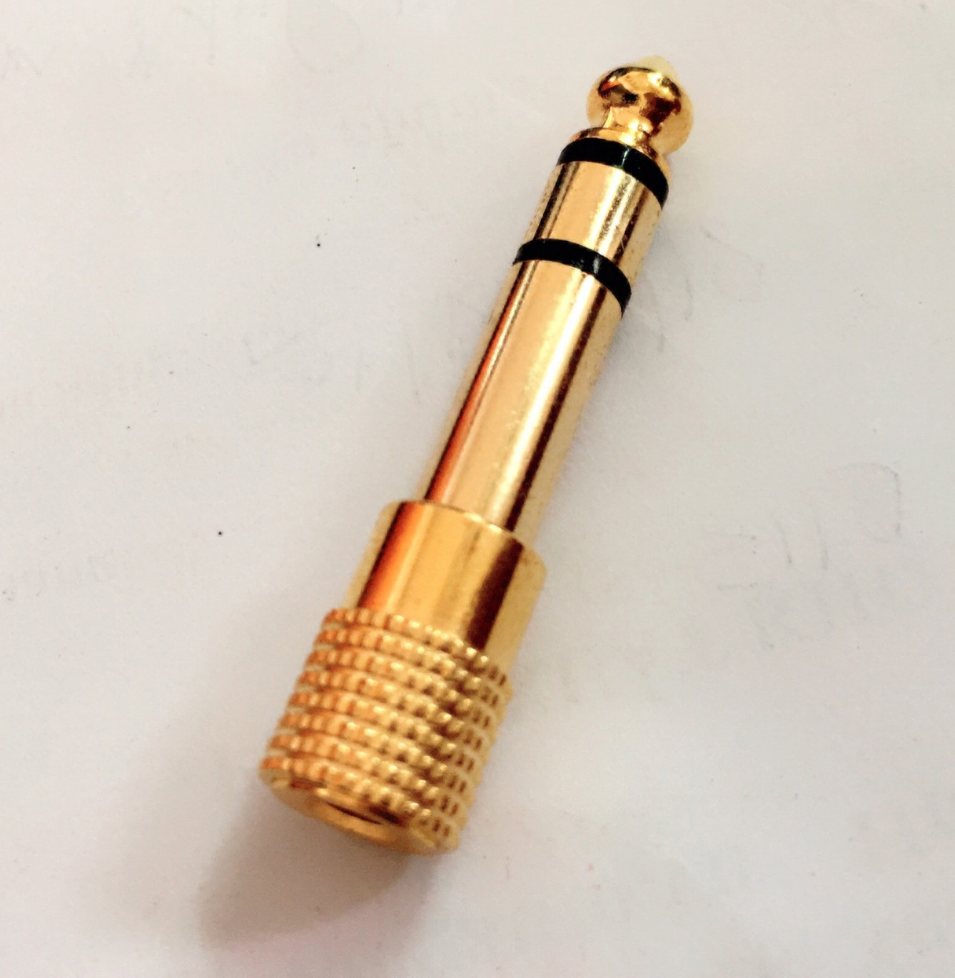 01 cái jack chuyển đổi Âm thanh từ 6.5mm ra 3.5mm