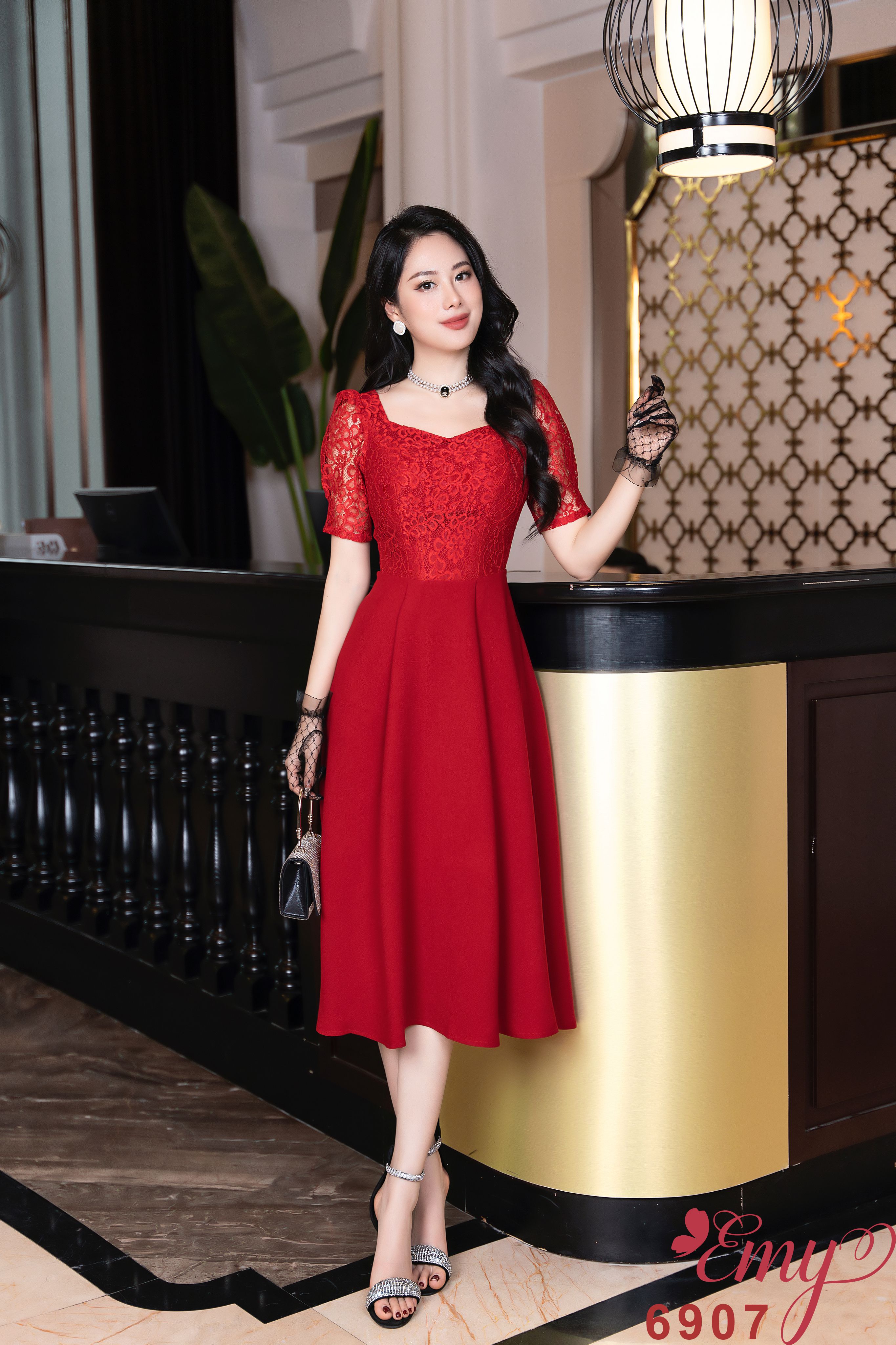 Đầm emy em6907 xoè đỏ phối ren