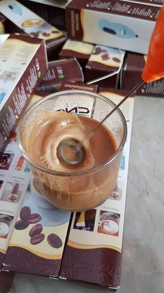 Máy tạo bọt cafe tặng pin - may tạo bọt cafe