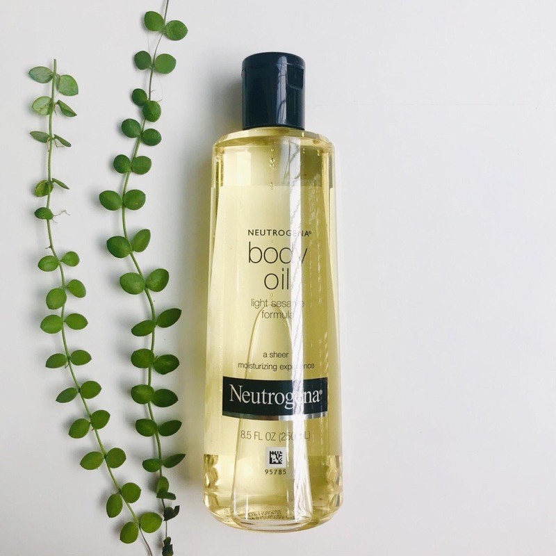 Dầu dưỡng thể Neutrogena Body Oil Light Sesame 250mL